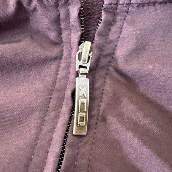 COLUMBIA Women’s XCQ Waist Length Fitted Burgundy Lightweight Jacket- Size Small - Picture 12 of 12